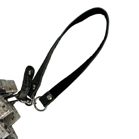 NAHUI OLLIN Candy Wrapper Purse Clutch Wristlet Newspaper Spatter - Picture 4 of 10